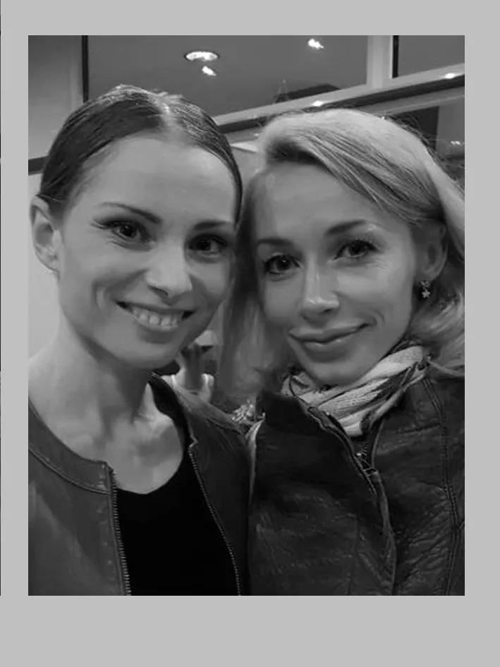 Porno yubkalar paypoq blondes